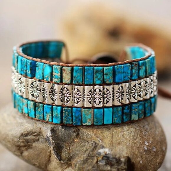Western Style Blue Turquoise Leather Silver Tone Bracelet Adjustable Southwest - Picture 4 of 4